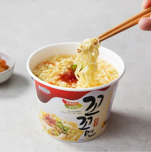 Ramen Paldo Kkokkomyeon Bowl Caldo Blanco Pollo 03 Ramen Paldo Kkokkomyeon Bowl Caldo Blanco de Pollo – Cup Grande Coreano Sin Caldo Rojo
